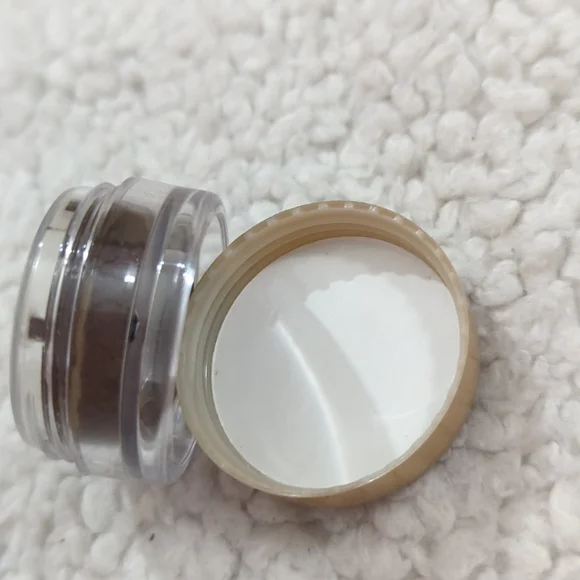 Eye color, Bare Minerals- Magnificent pearl - Picture 2 of 9